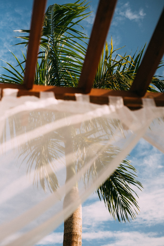 3 Scents To Feel Like You're On Vacation